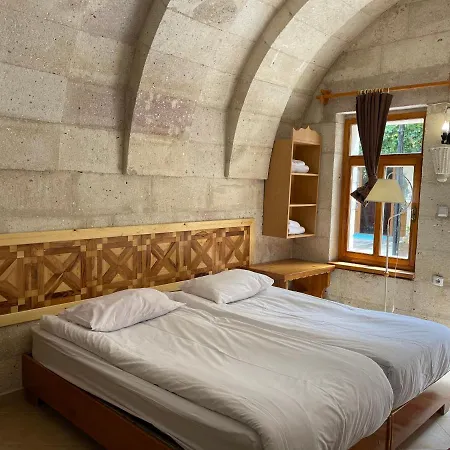Anatolia Raymonde Cave House 招待所 乌奇希萨尔