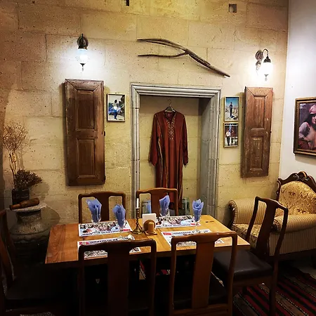 Anatolia Raymonde Cave House Penzion Üchisar