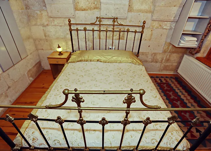 Anatolia Raymonde Cave House